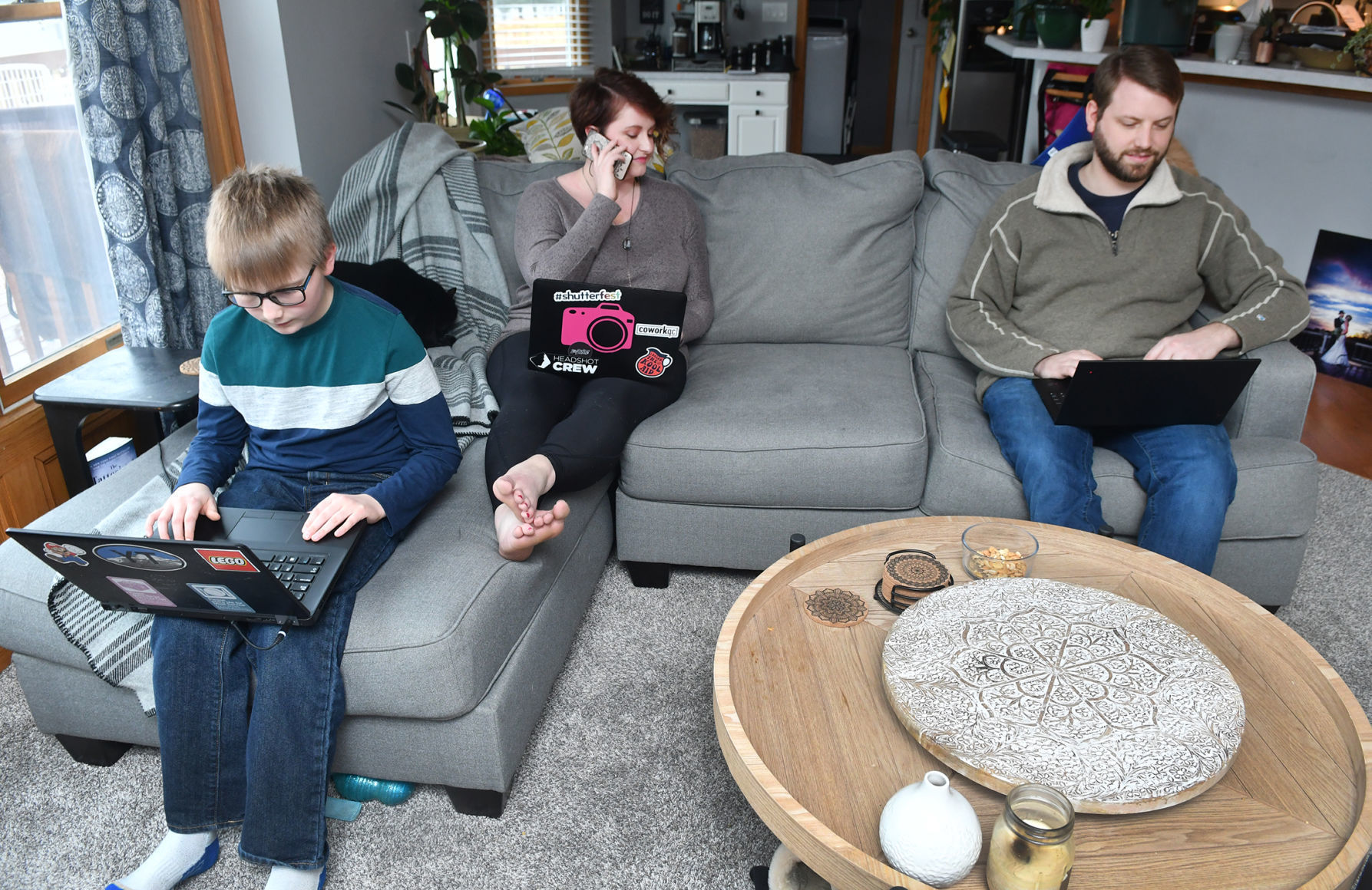 032020-qc-nws-workfromhome-125